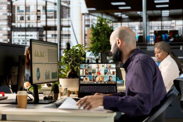 7 Top Employer of Record Services for Fast-Growing Remote-First Companies
