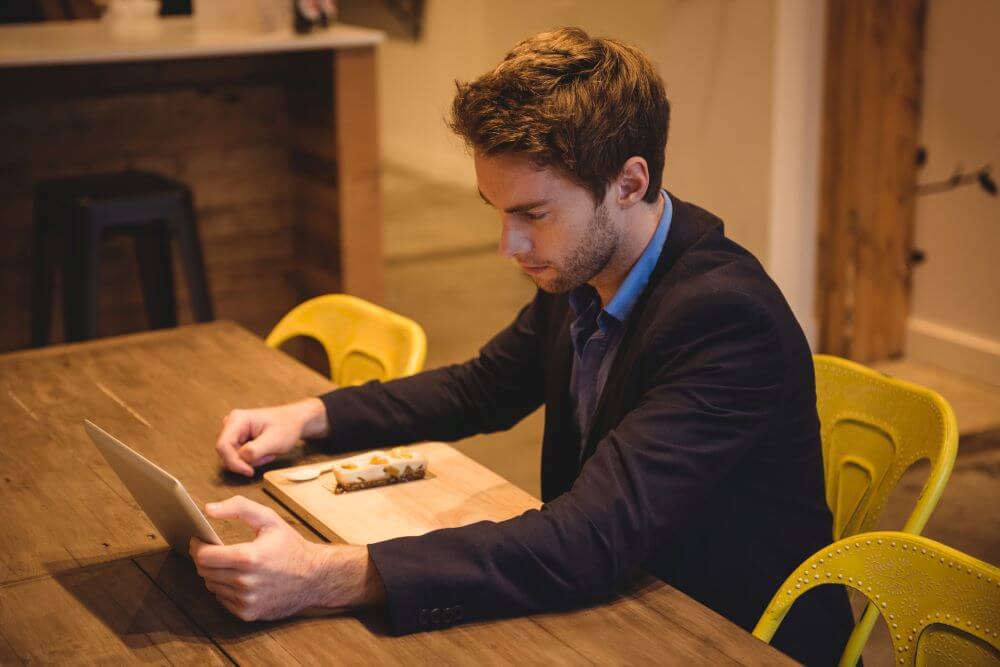 The Practical Side of Web3: Using Crypto Cards in Everyday Life