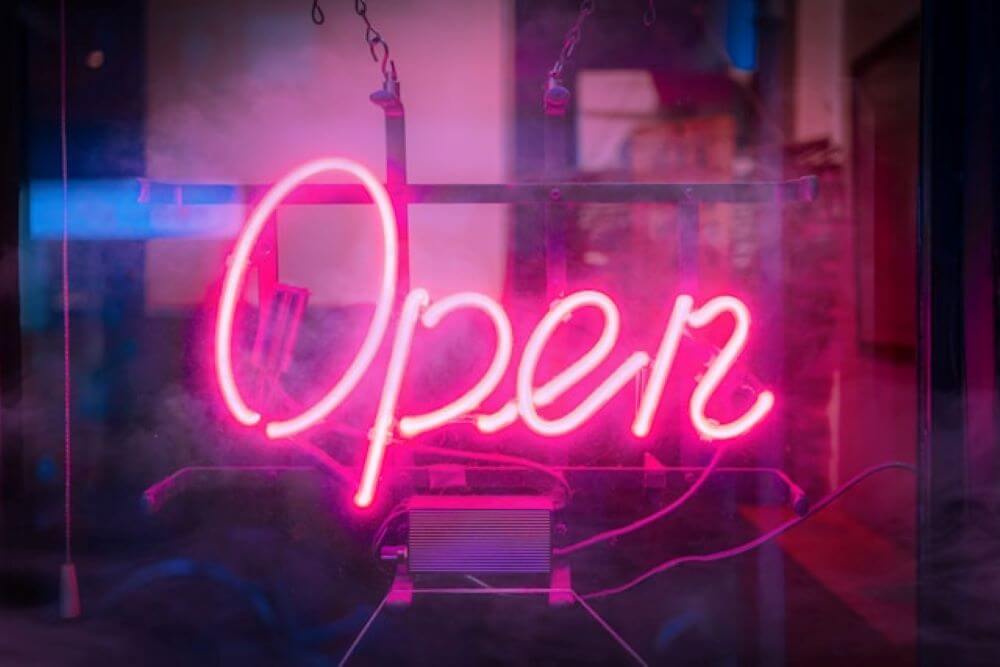 Why Distinctive Signage Has Become a Shorthand for Brand Confidence