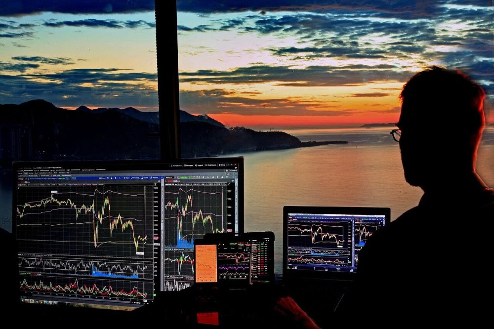 What a Forex CRM for Brokers Needs to Handle
